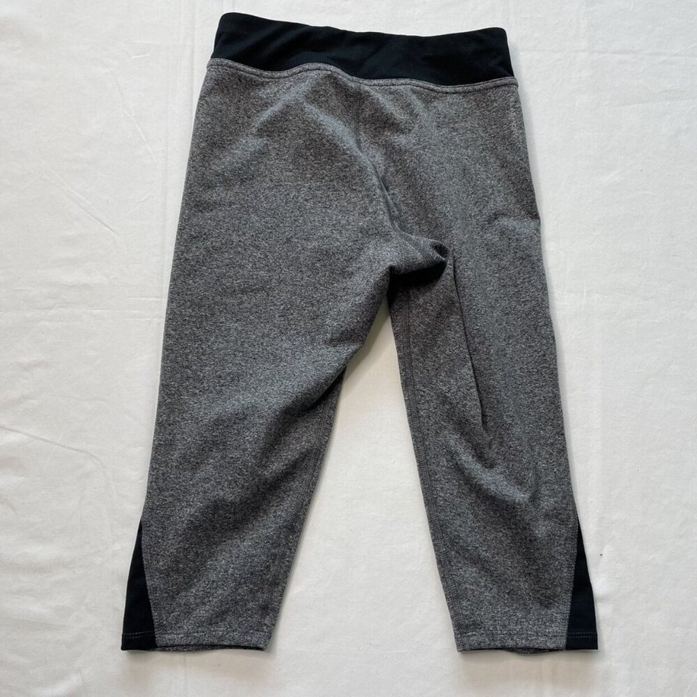 The North Face Girls Gray & Black Capri Leggings M 10/12 - Picture 5 of 5